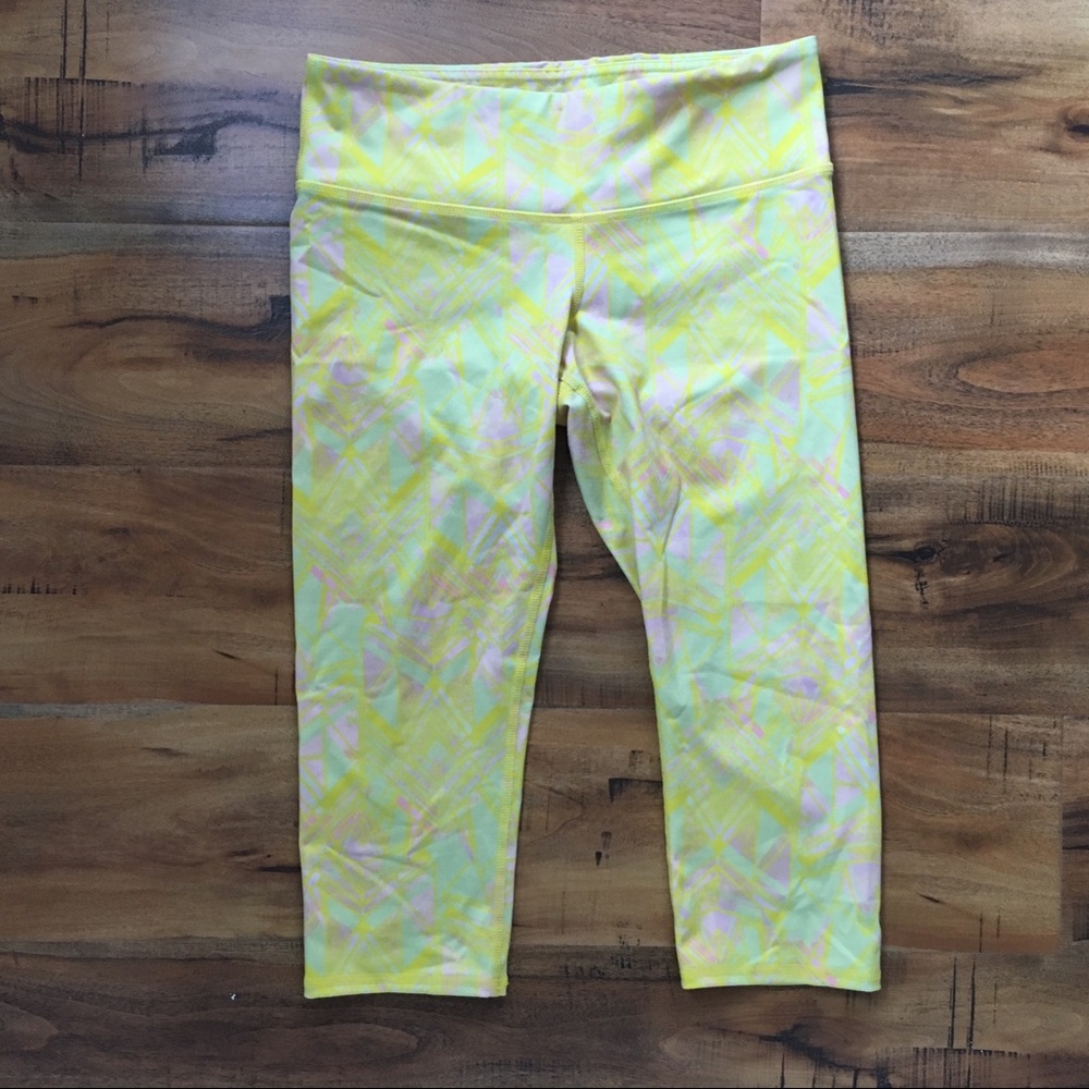 Alo yoga tribal crop S